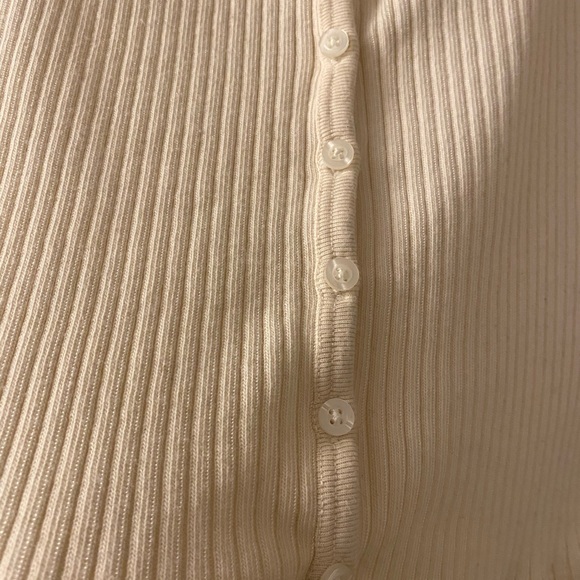 Brandy Melville longsleeve Zelly- pending on insta - Picture 3 of 4